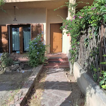 Antonio Rose Garden Apartment Olbia